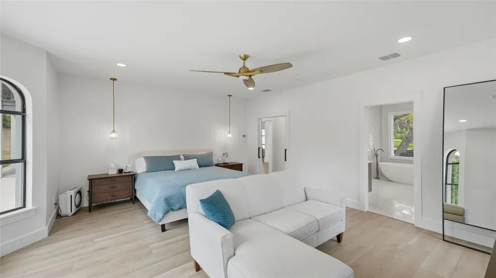 8711 Deer Leap Boerne, TX 78015
