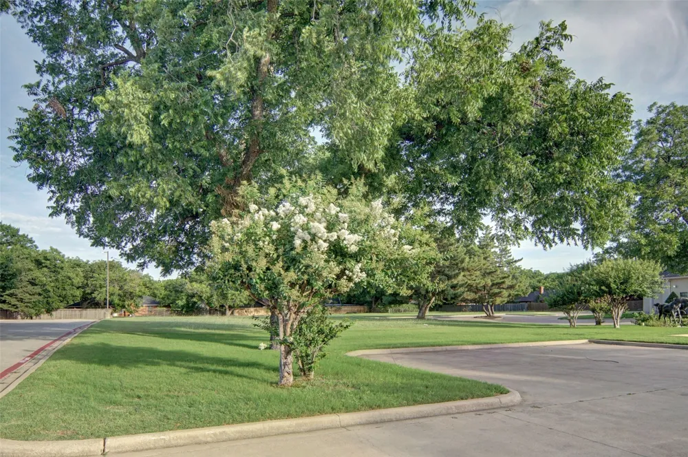 1250 Santa Fe Drive Weatherford, TX 76086