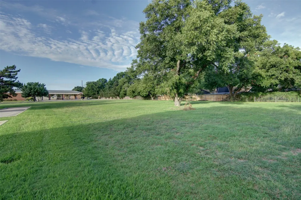 1250 Santa Fe Drive Weatherford, TX 76086