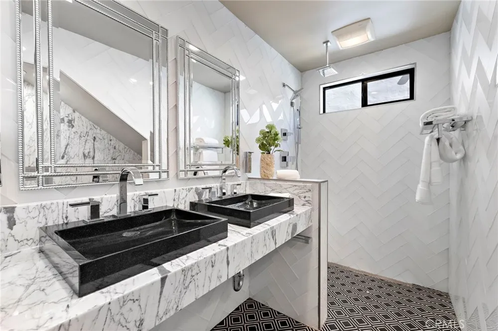 2966 Terry Road Laguna Beach, CA 92651