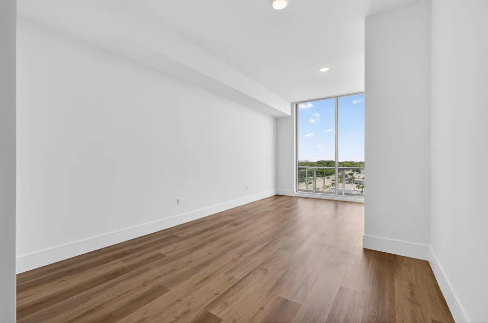 220 Lake Shore Drive #617 Lake Park, FL 33403