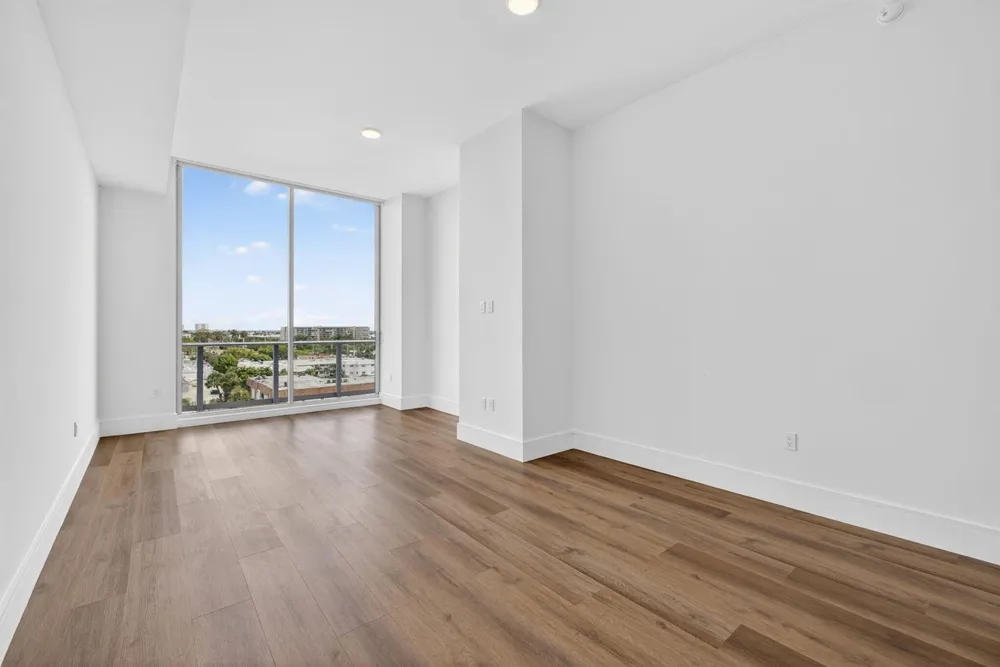 220 Lake Shore Drive #617 Lake Park, FL 33403