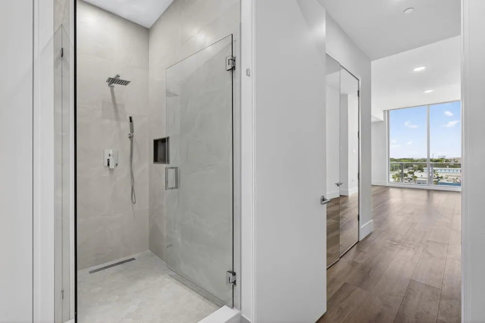 220 Lake Shore Drive #617 Lake Park, FL 33403