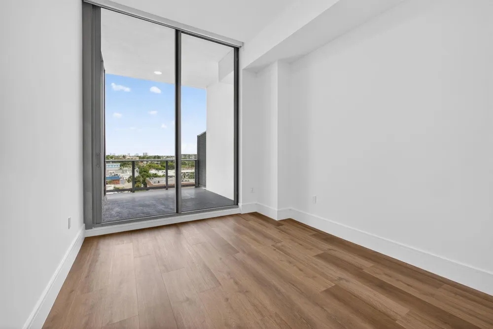 220 Lake Shore Drive #617 Lake Park, FL 33403