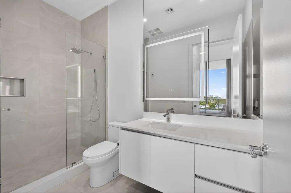 220 Lake Shore Drive #617 Lake Park, FL 33403
