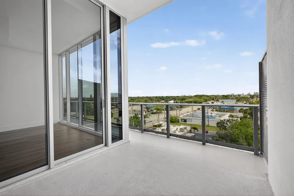 220 Lake Shore Drive #617 Lake Park, FL 33403