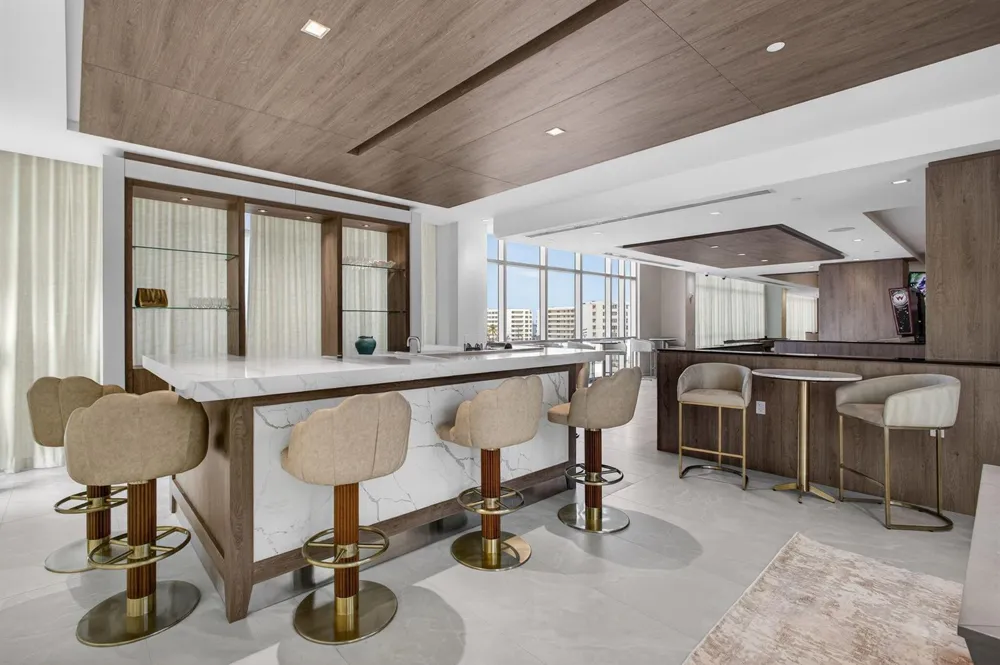 220 Lake Shore Drive #617 Lake Park, FL 33403
