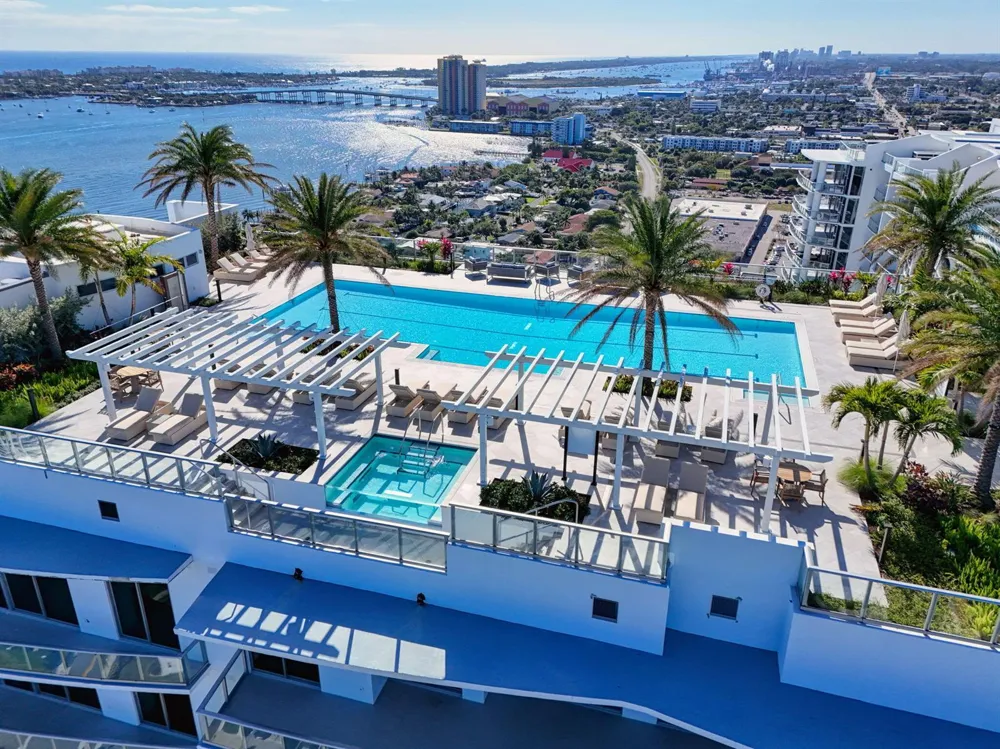 220 Lake Shore Drive #617 Lake Park, FL 33403