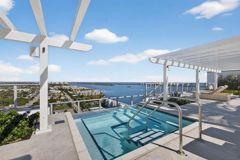 220 Lake Shore Drive #617 Lake Park, FL 33403