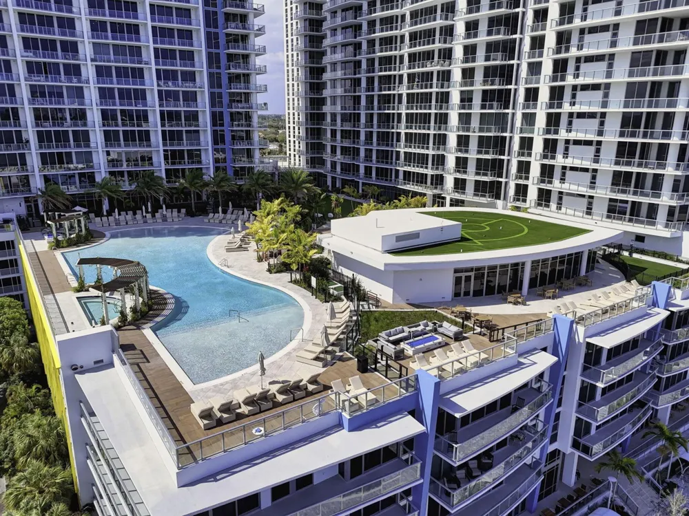 220 Lake Shore Drive #617 Lake Park, FL 33403