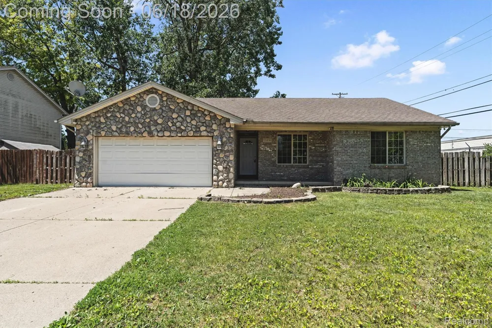 13416 McGuire Street Taylor City, MI 48180