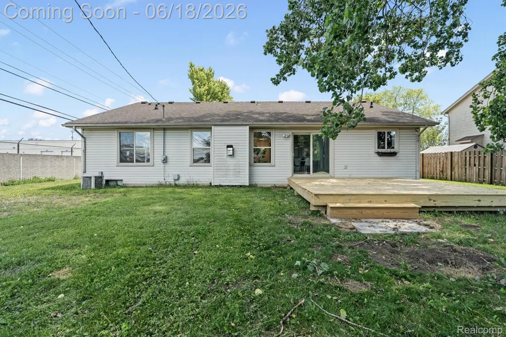 13416 McGuire Street Taylor City, MI 48180