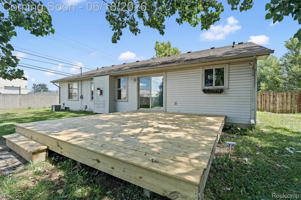 13416 McGuire Street Taylor City, MI 48180