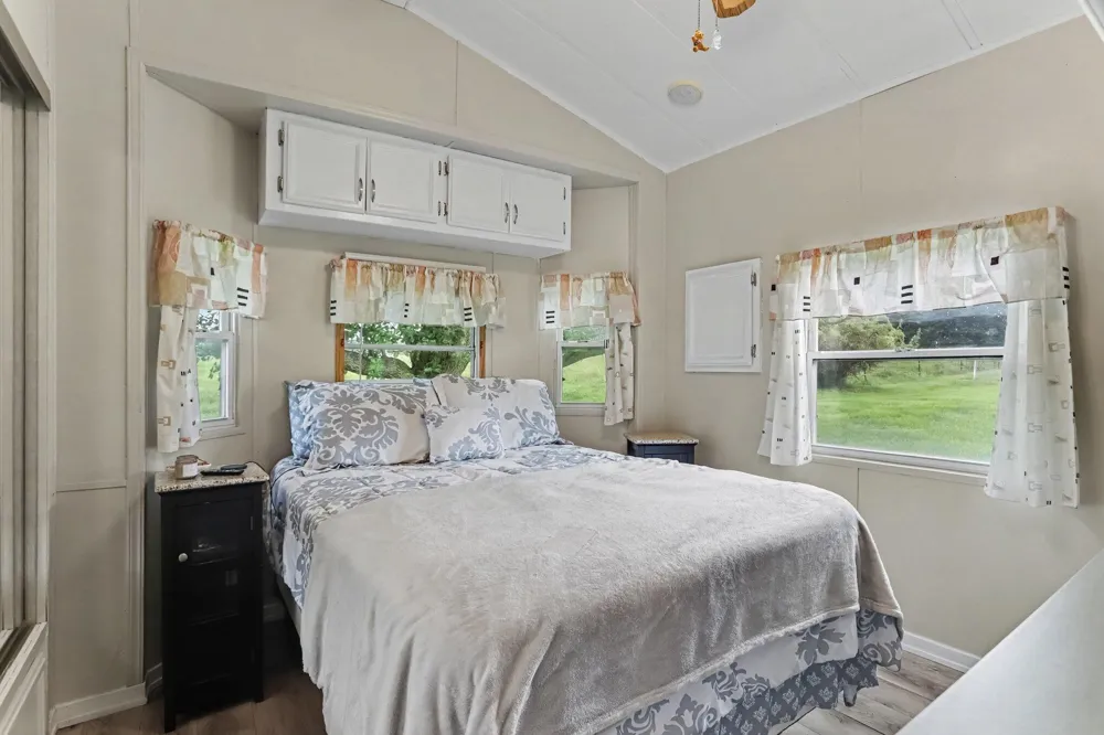 731 Bayside Lane Kinderhook Township, MI 49036