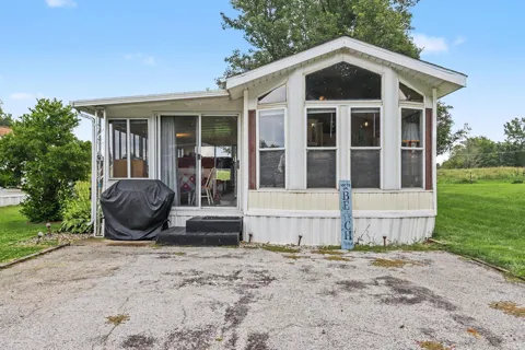 731 Bayside Lane