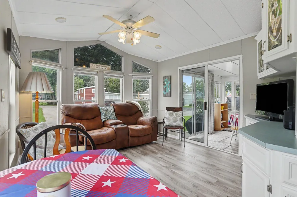731 Bayside Lane Kinderhook Township, MI 49036
