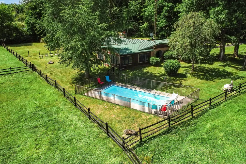 1925 S Bartlett Road St Clair Township, MI 48079