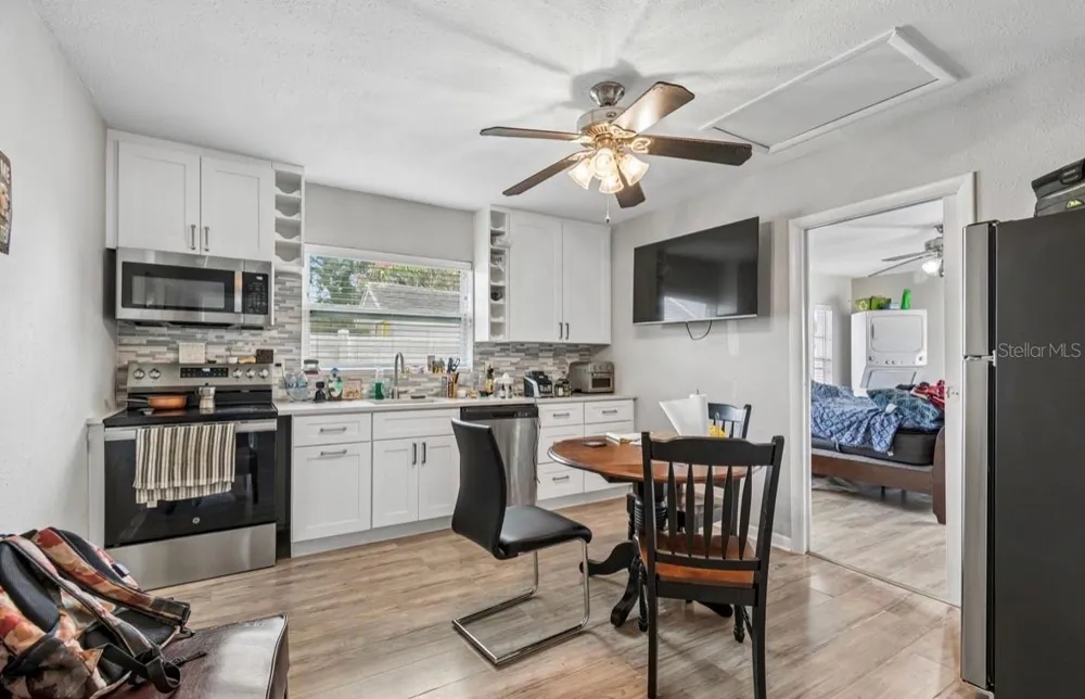 5127 CAESAR WAY S St Petersburg, FL 33712