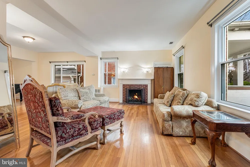 4604 NOTTINGHAM DRIVE Chevy Chase, MD 20815