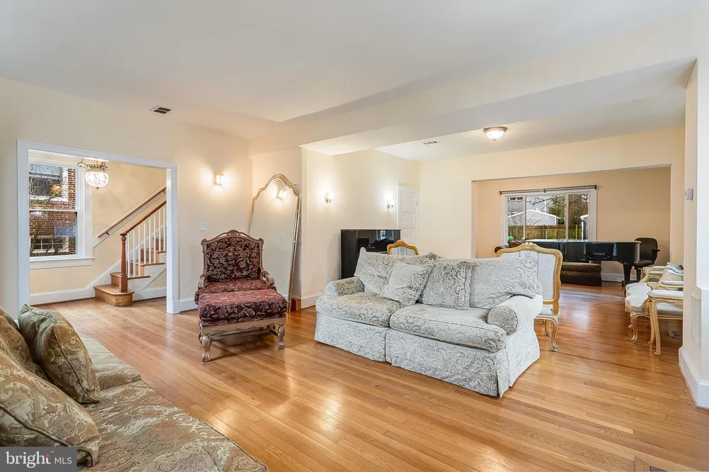 4604 NOTTINGHAM DRIVE Chevy Chase, MD 20815