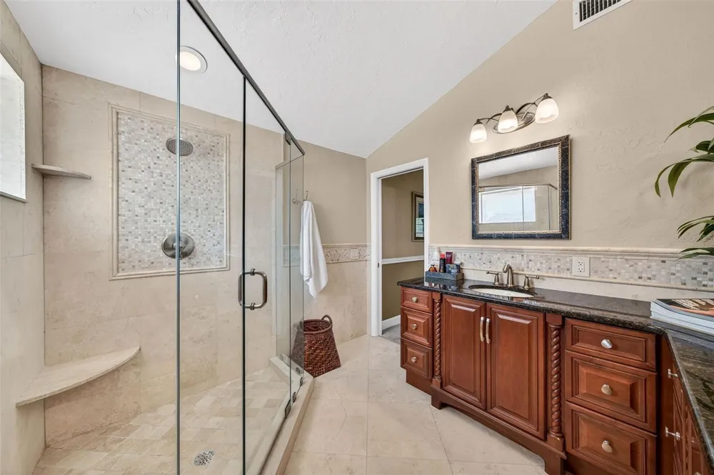 830 LAKE DAVIS DRIVE Orlando, FL 32806