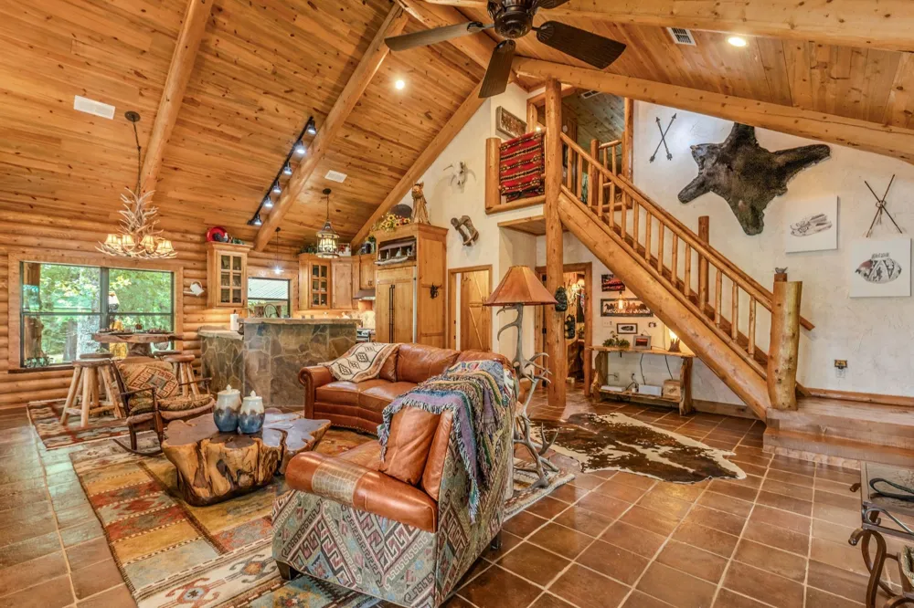 609 County Road 2421 Como, TX 75431