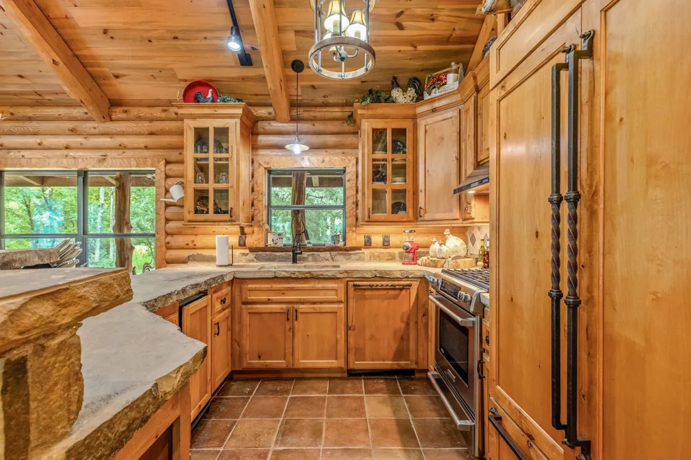 609 County Road 2421 Como, TX 75431