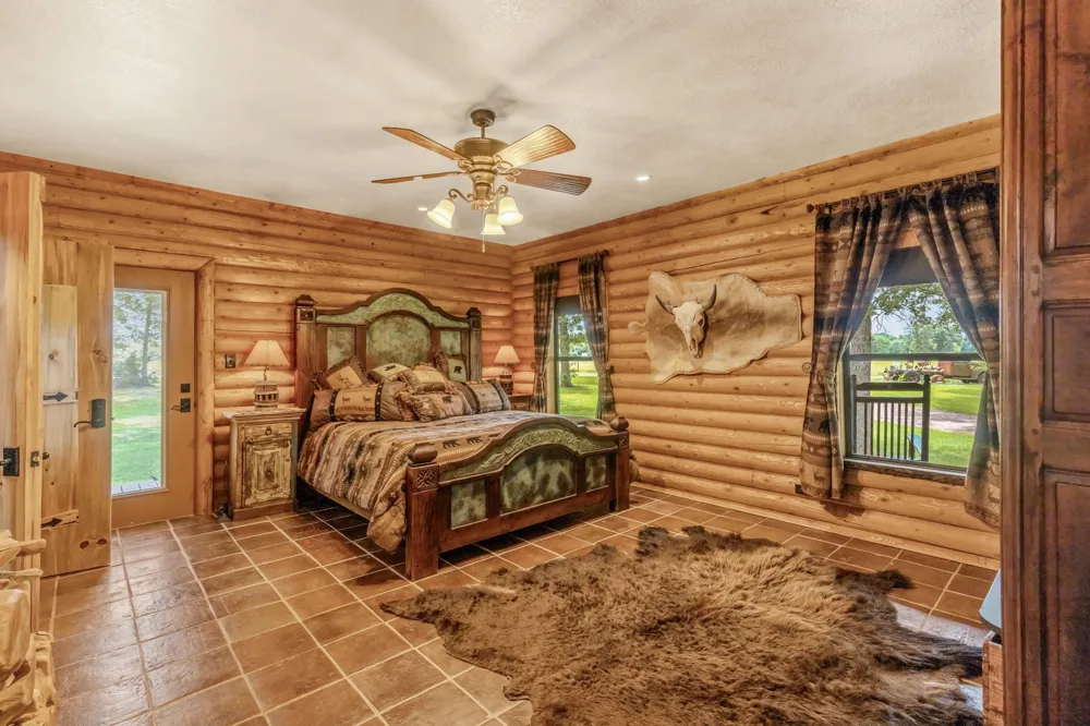 609 County Road 2421 Como, TX 75431