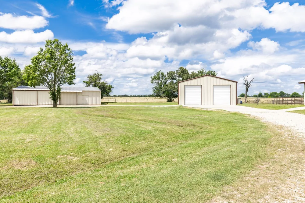 609 County Road 2421 Como, TX 75431