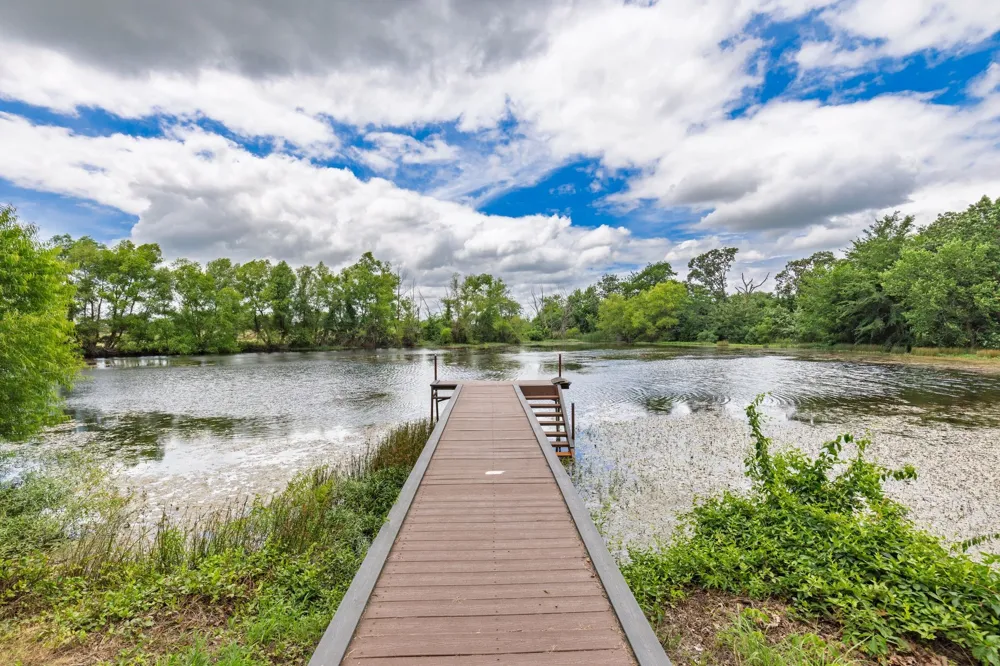609 County Road 2421 Como, TX 75431