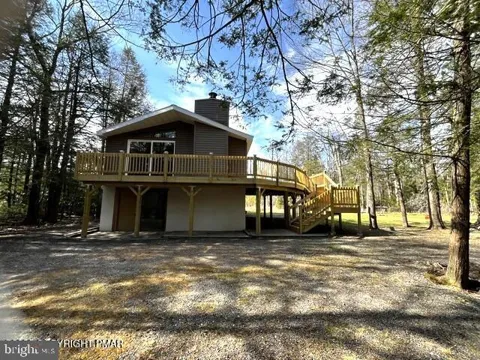 1187 CARRIAGE LANE