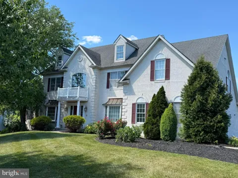 581 HAWTHORNE LANE