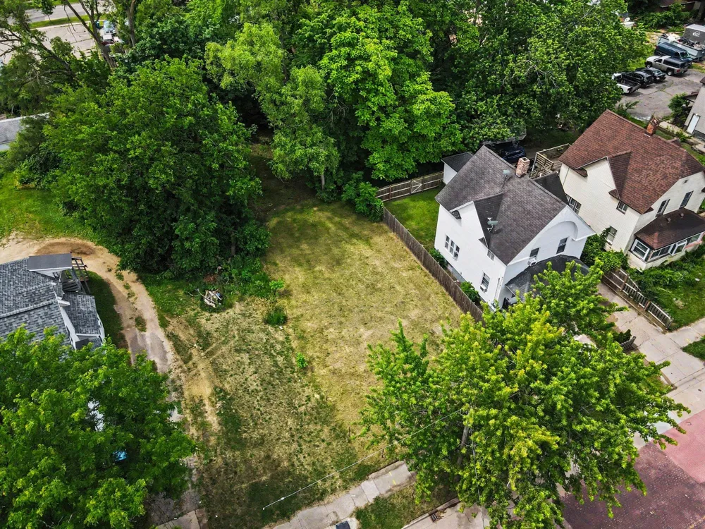 1016 E Vine Street Kalamazoo, MI 49001