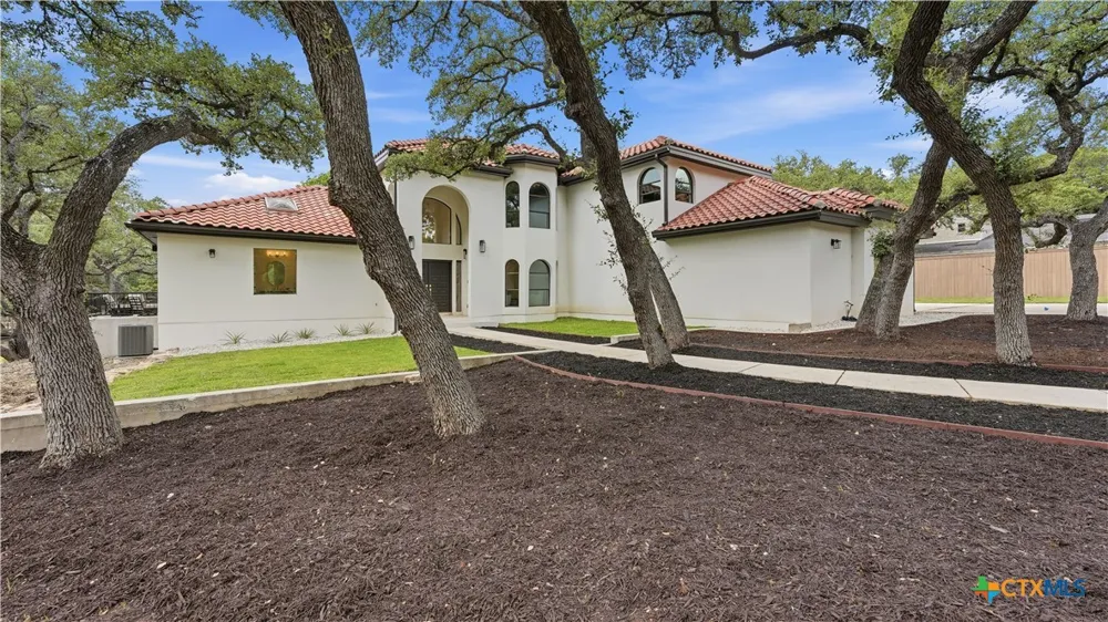 8711 Deer Leap Boerne, TX 78015