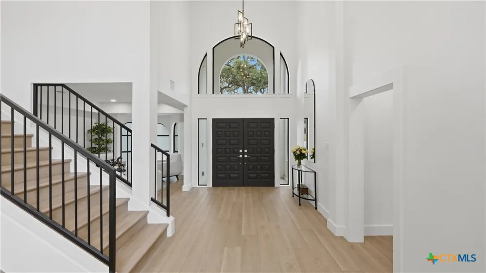 8711 Deer Leap Boerne, TX 78015
