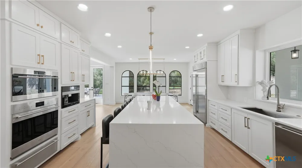 8711 Deer Leap Boerne, TX 78015