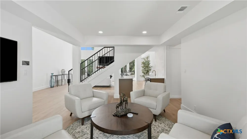8711 Deer Leap Boerne, TX 78015