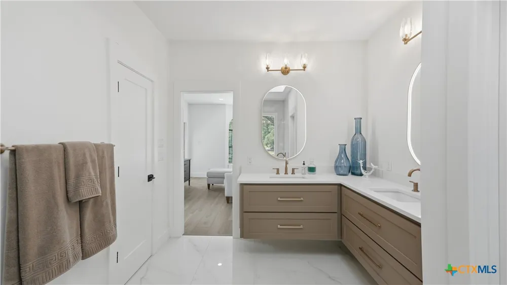 8711 Deer Leap Boerne, TX 78015