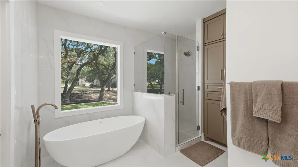 8711 Deer Leap Boerne, TX 78015
