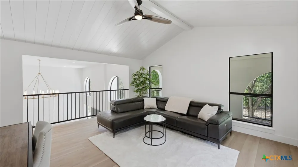 8711 Deer Leap Boerne, TX 78015