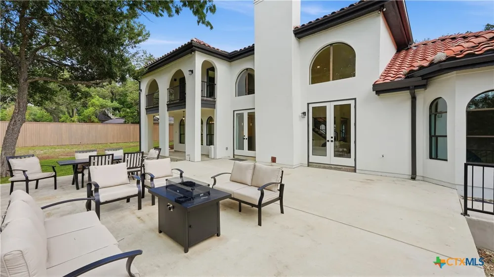 8711 Deer Leap Boerne, TX 78015