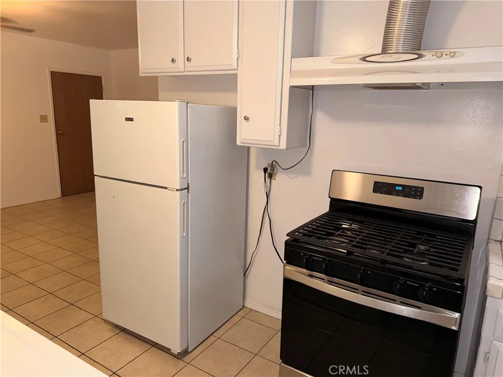 843 W Walnut #B Monrovia, CA 91016