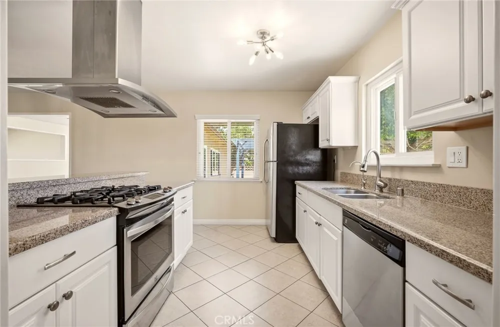 1225 W Glenmere West Covina, CA 91790