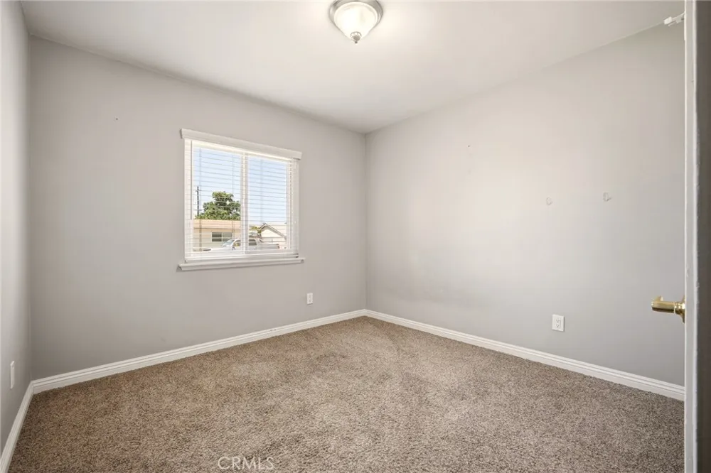 1225 W Glenmere West Covina, CA 91790