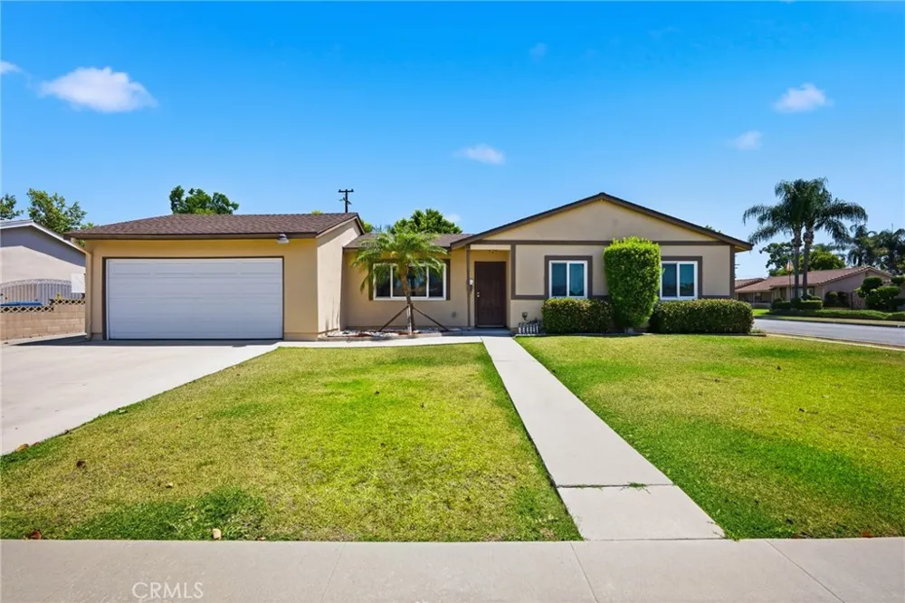 1225 W Glenmere West Covina, CA 91790