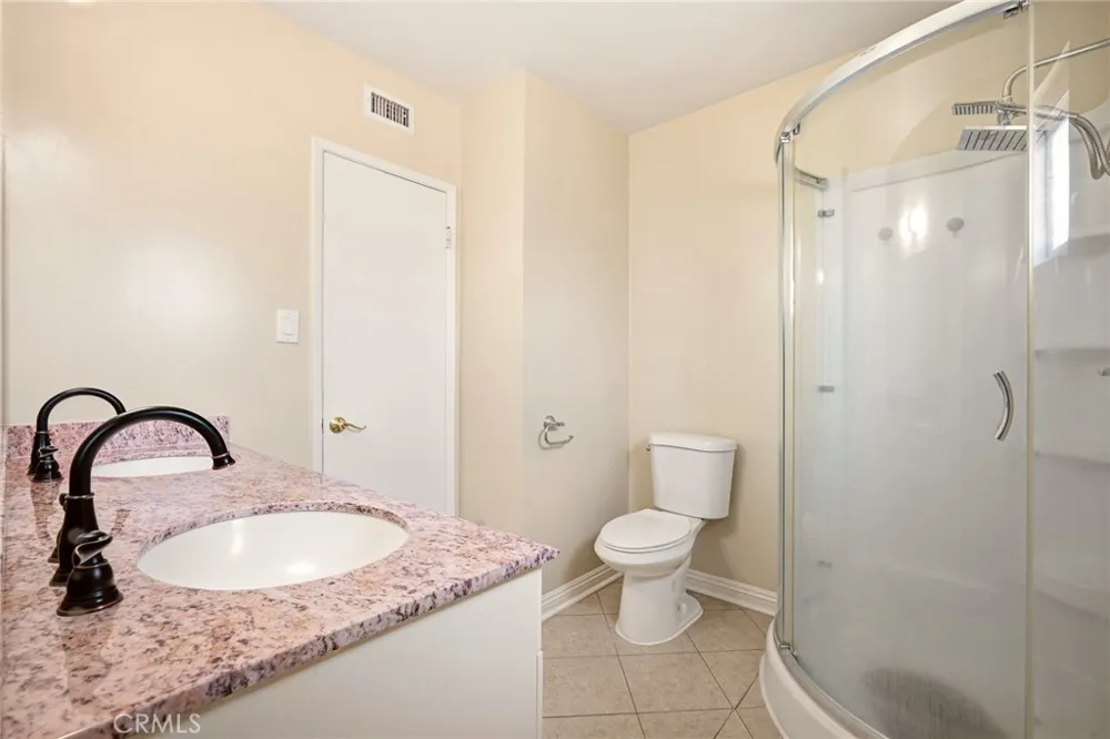 1225 W Glenmere West Covina, CA 91790