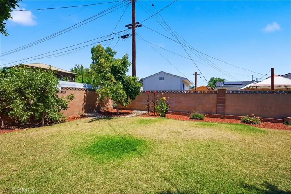 1225 W Glenmere West Covina, CA 91790