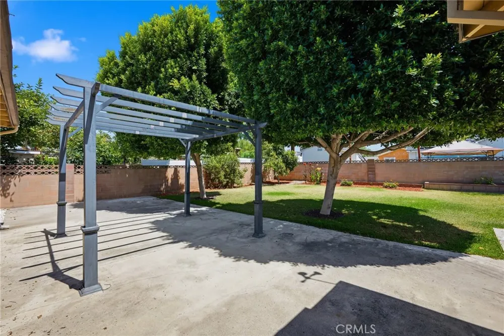 1225 W Glenmere West Covina, CA 91790