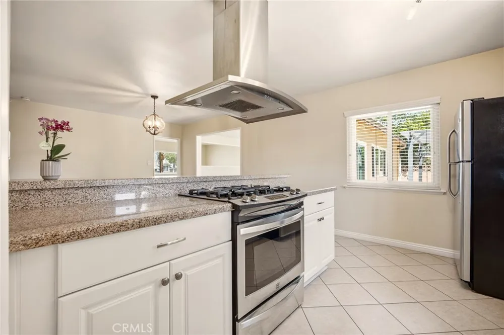 1225 W Glenmere West Covina, CA 91790