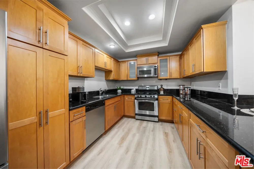 1128 S Serrano Avenue #104 Los Angeles, CA 90006